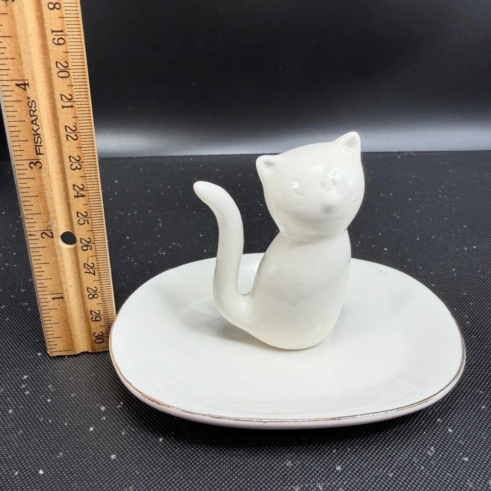 Tri-Coastal Design White‎ Ceramic Cat Ring Holder Dish Gold Rim Trinket Tray VTG